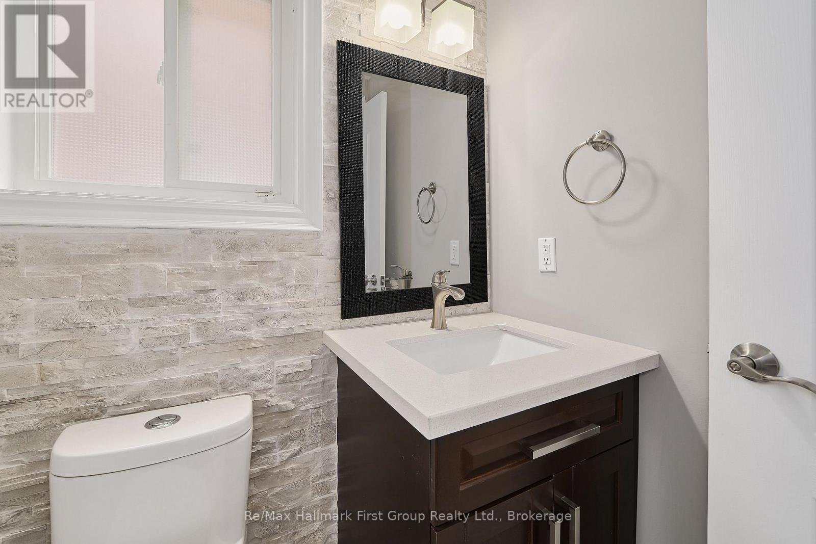 33 Carlinds Drive, Whitby, Ontario L1R 3B9 - Photo 43 - E13556784