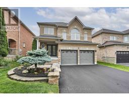 33 CARLINDS DRIVE, Whitby, Ontario