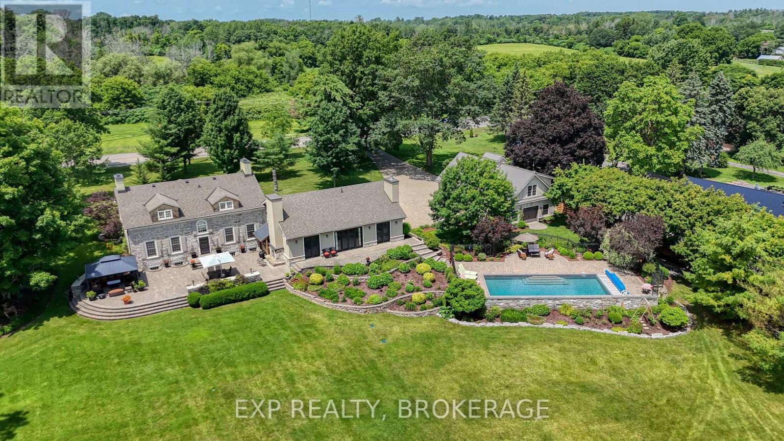 1527 County 2 Road W, Augusta, Ontario