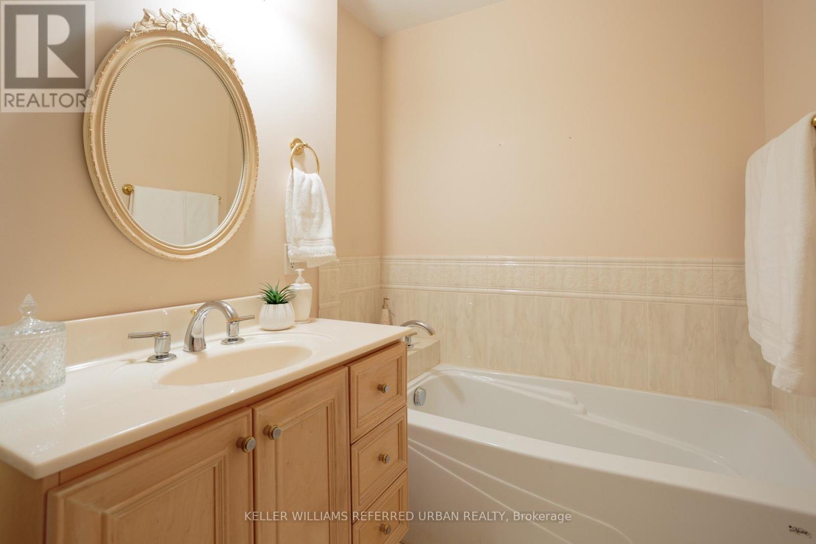 345 Moore Avenue, Toronto, Ontario  M4G 1E2 - Photo 17 - C13556680