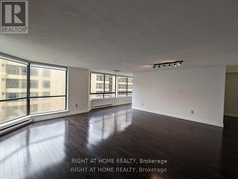 807 - 280 Simcoe Street, Toronto, Ontario  M5T 2Y5 - Photo 4 - C13556808