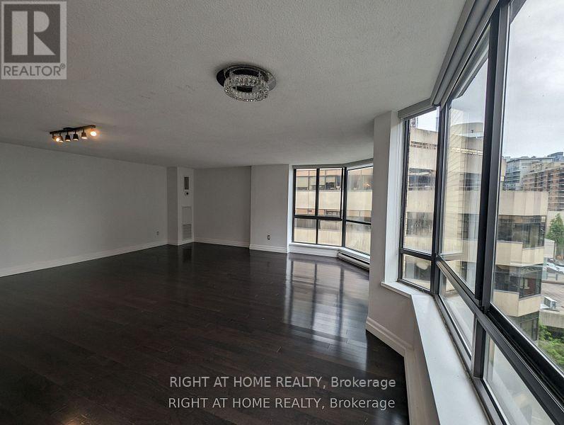 807 - 280 Simcoe Street, Toronto, Ontario  M5T 2Y5 - Photo 5 - C13556808