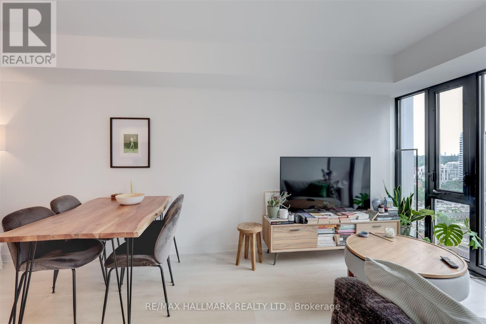 1903 - 188 Cumberland Street, Toronto, Ontario M5R 0B6 - Photo 7 - C13556870