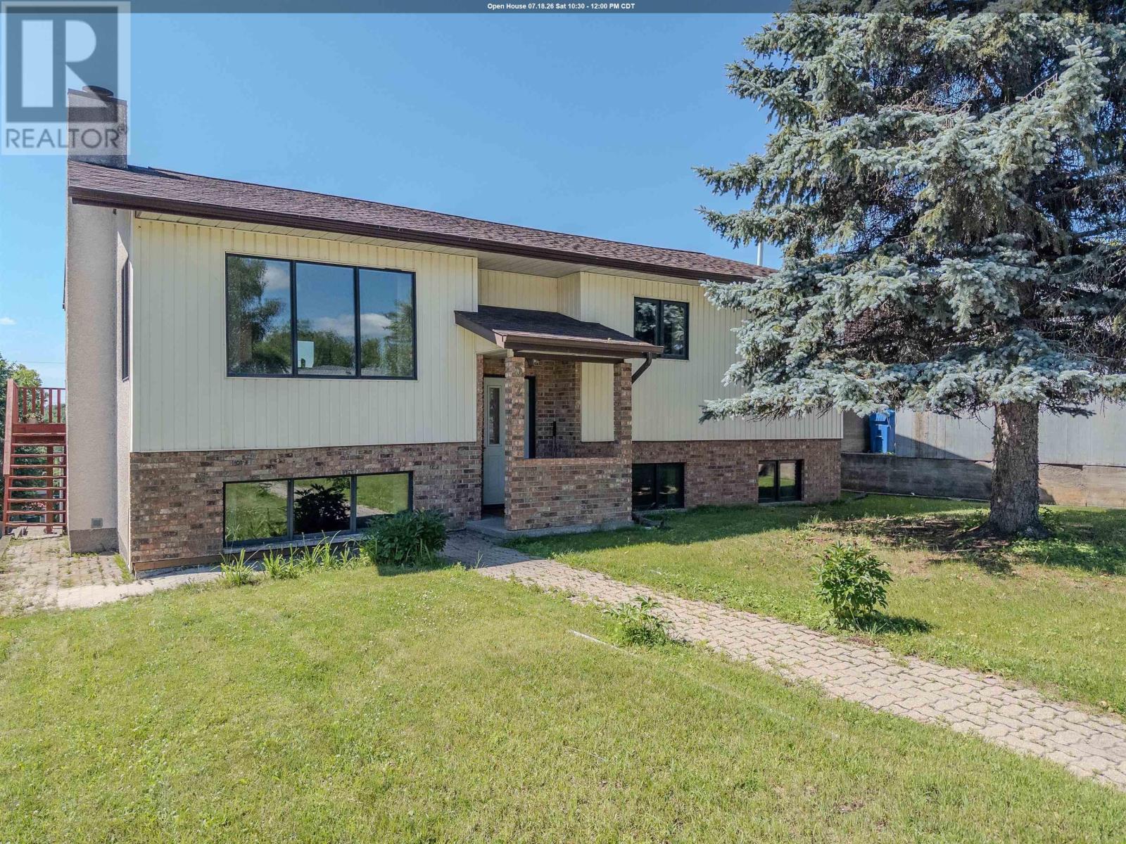 527 Second Street South, Kenora, Ontario
