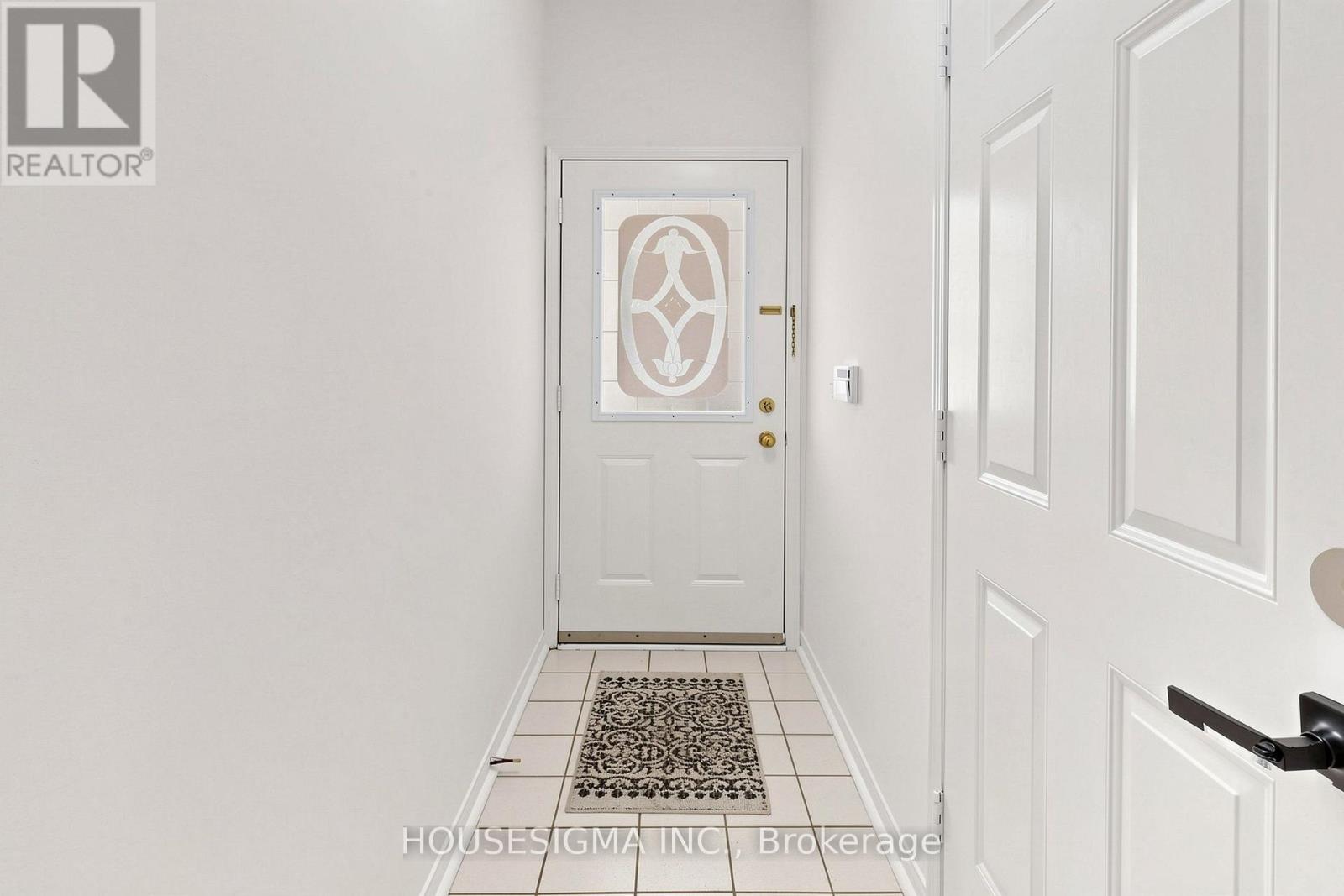220 - 83 Mondeo Drive, Toronto, Ontario  M1P 5B6 - Photo 4 - E13556862