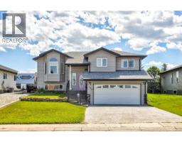 594 Tumbleweed Avenue, Pincher Creek, Alberta
