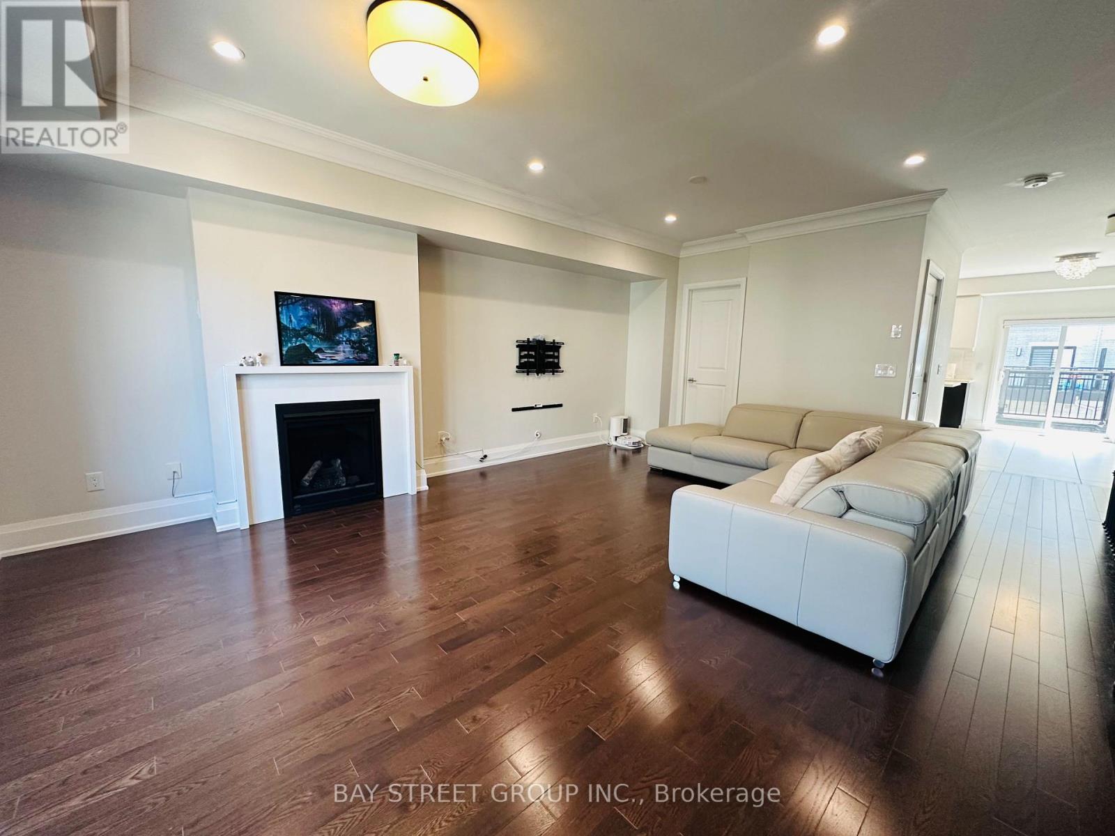 Th02 - 388 Highway 7 Avenue E, Richmond Hill, Ontario  L4B 0G5 - Photo 18 - N13556852