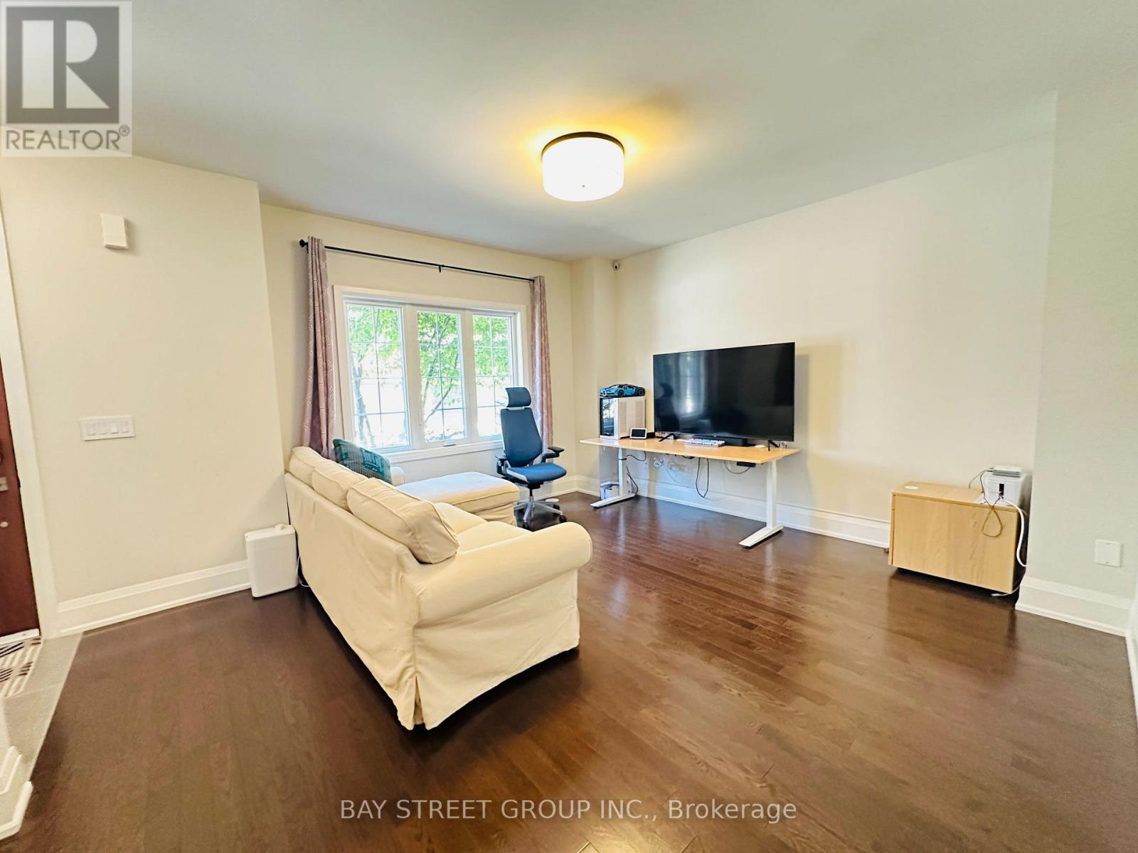Th02 - 388 Highway 7 Avenue E, Richmond Hill, Ontario  L4B 0G5 - Photo 5 - N13556852