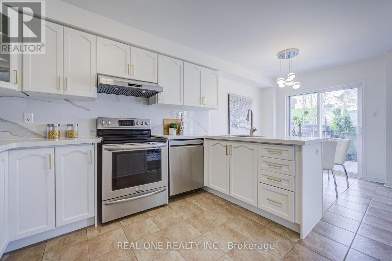 65 Westcliffe Crescent, Richmond Hill, Ontario  L4E 0S5 - Photo 21 - N13556868