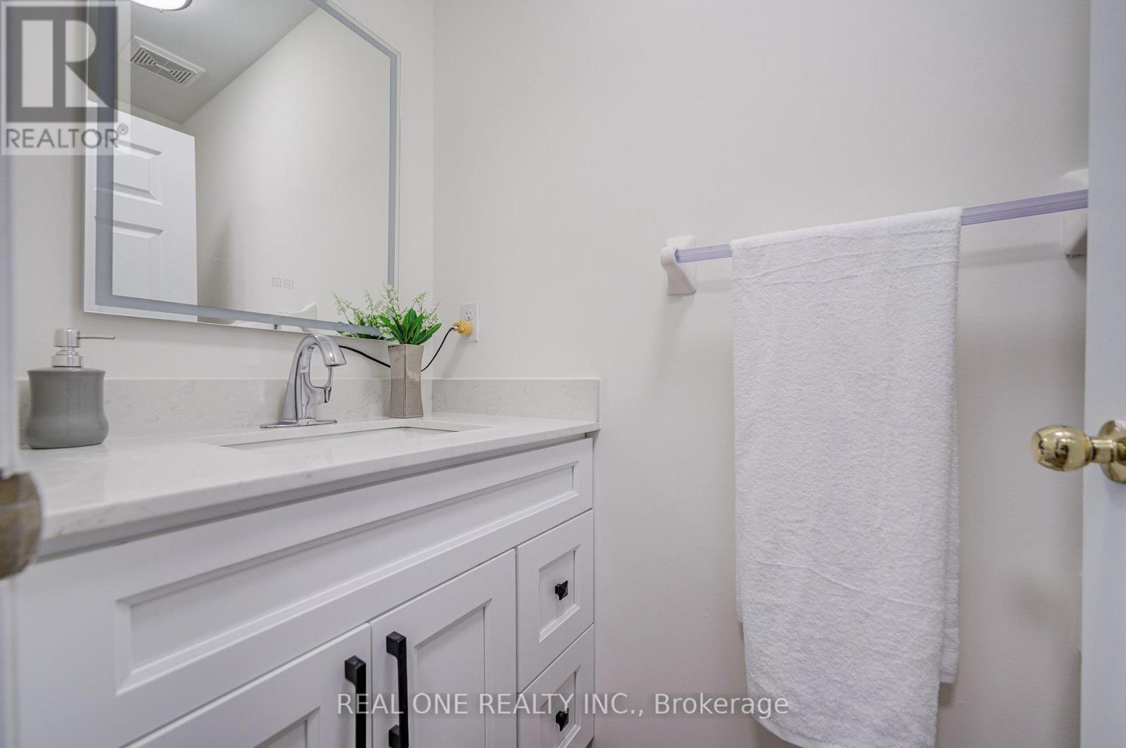 65 Westcliffe Crescent, Richmond Hill, Ontario  L4E 0S5 - Photo 22 - N13556868