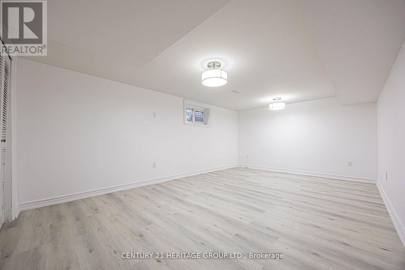 60 Fairway Drive, Aurora, Ontario  L4G 2H1 - Photo 7 - N13556874