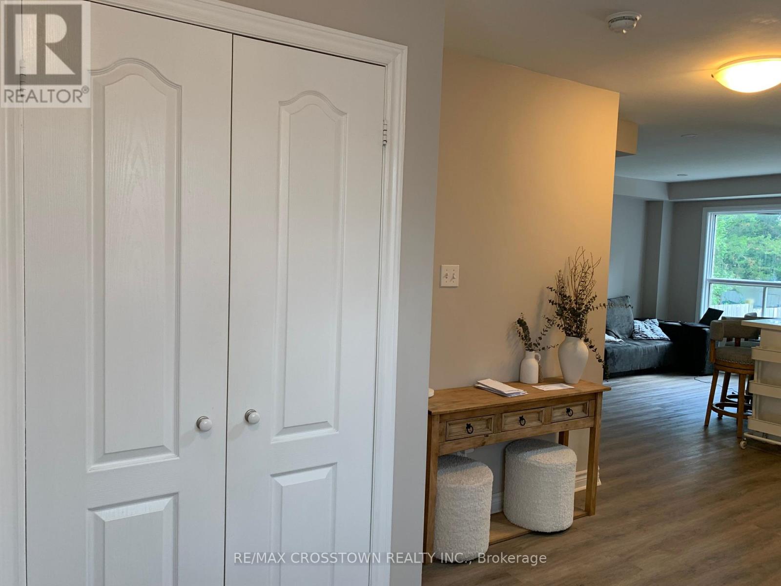 55 Brucker Road, Barrie, Ontario  L4N 8H9 - Photo 2 - S13556670