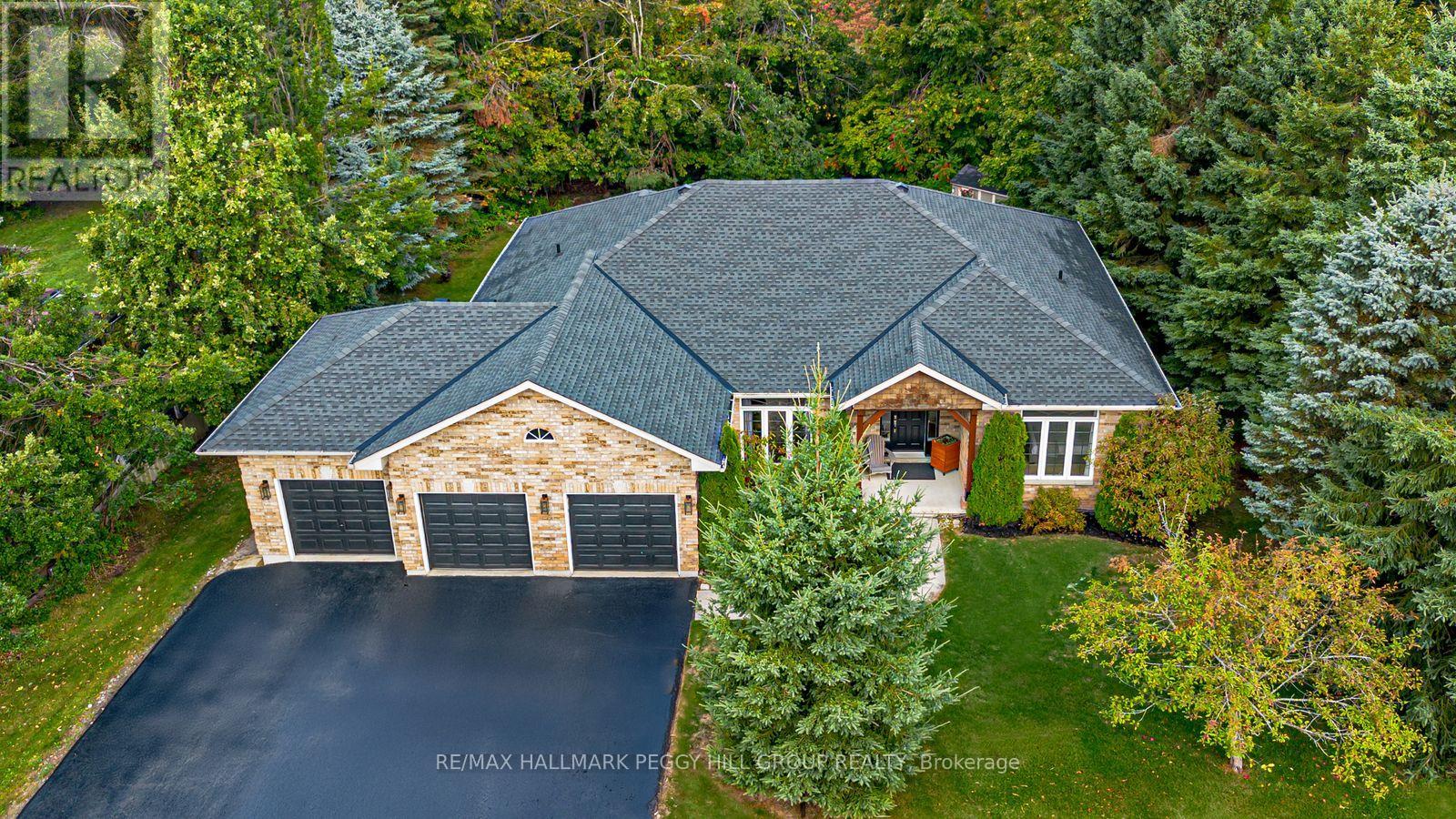 102 Highland Drive, Oro-Medonte (Horseshoe Valley), Ontario  L0L 2L0 - Photo 1 - S13556736