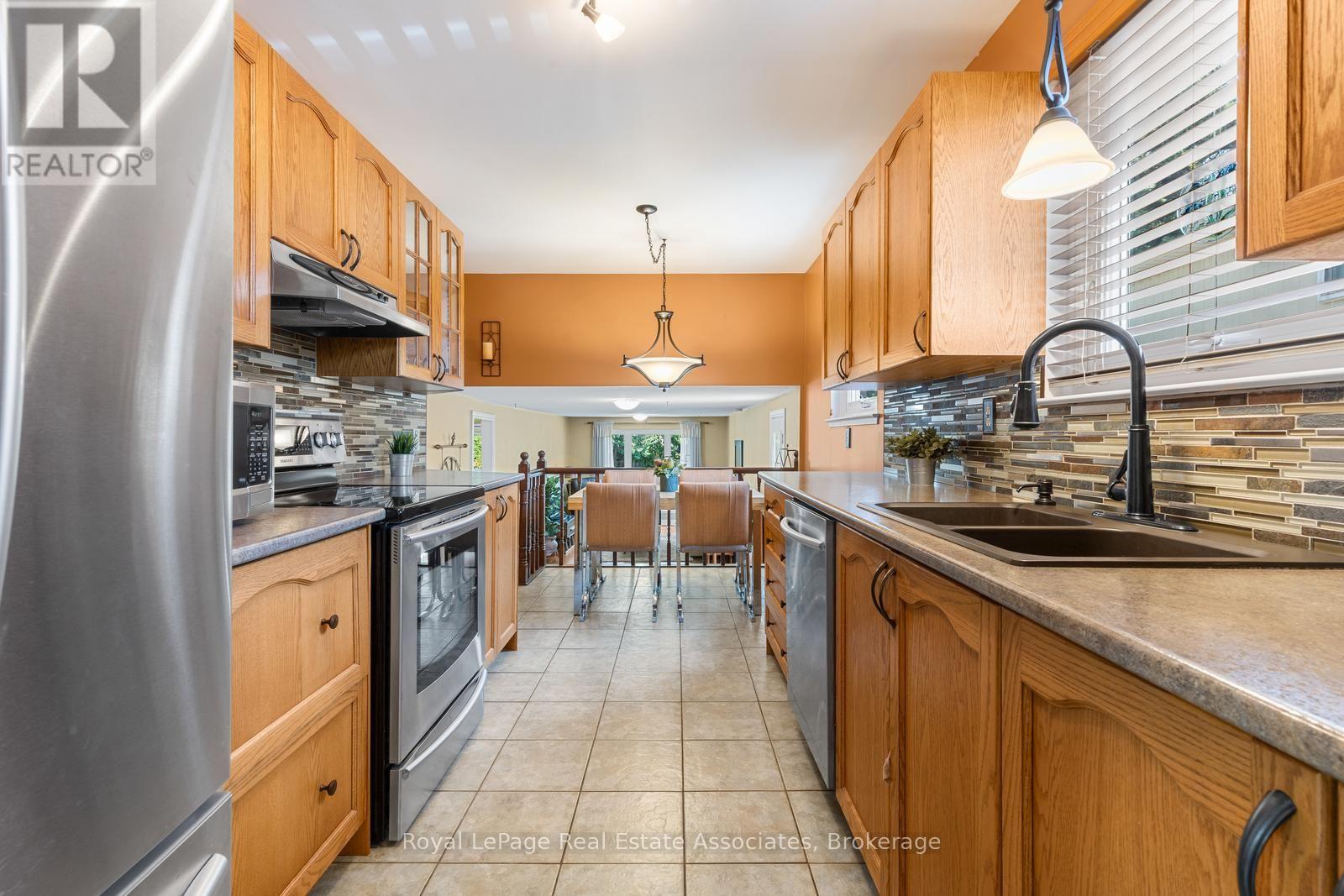 572 Tedwyn Drive, Mississauga, Ontario  L5A 1J9 - Photo 12 - W13556554