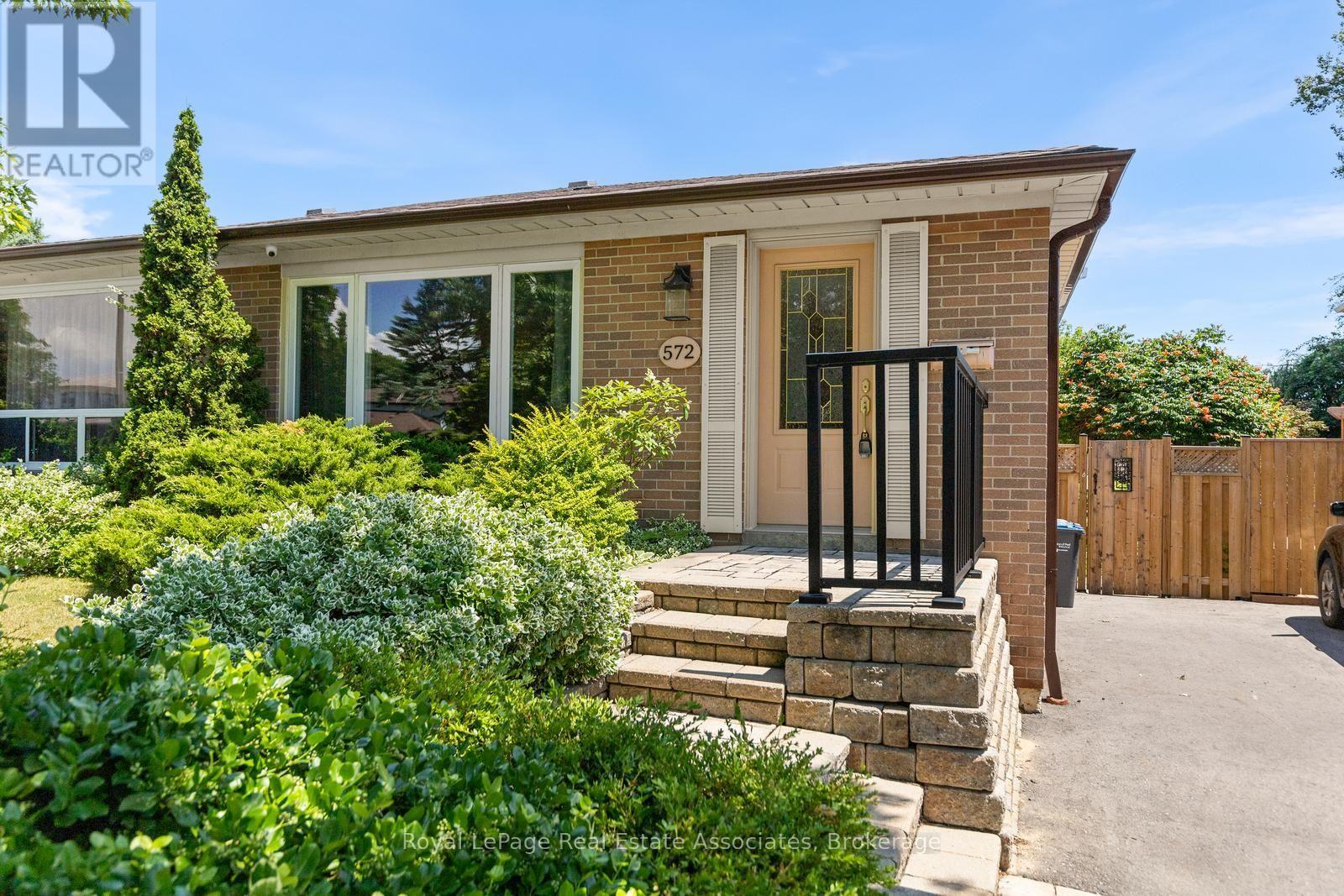 572 Tedwyn Drive, Mississauga, Ontario  L5A 1J9 - Photo 2 - W13556554