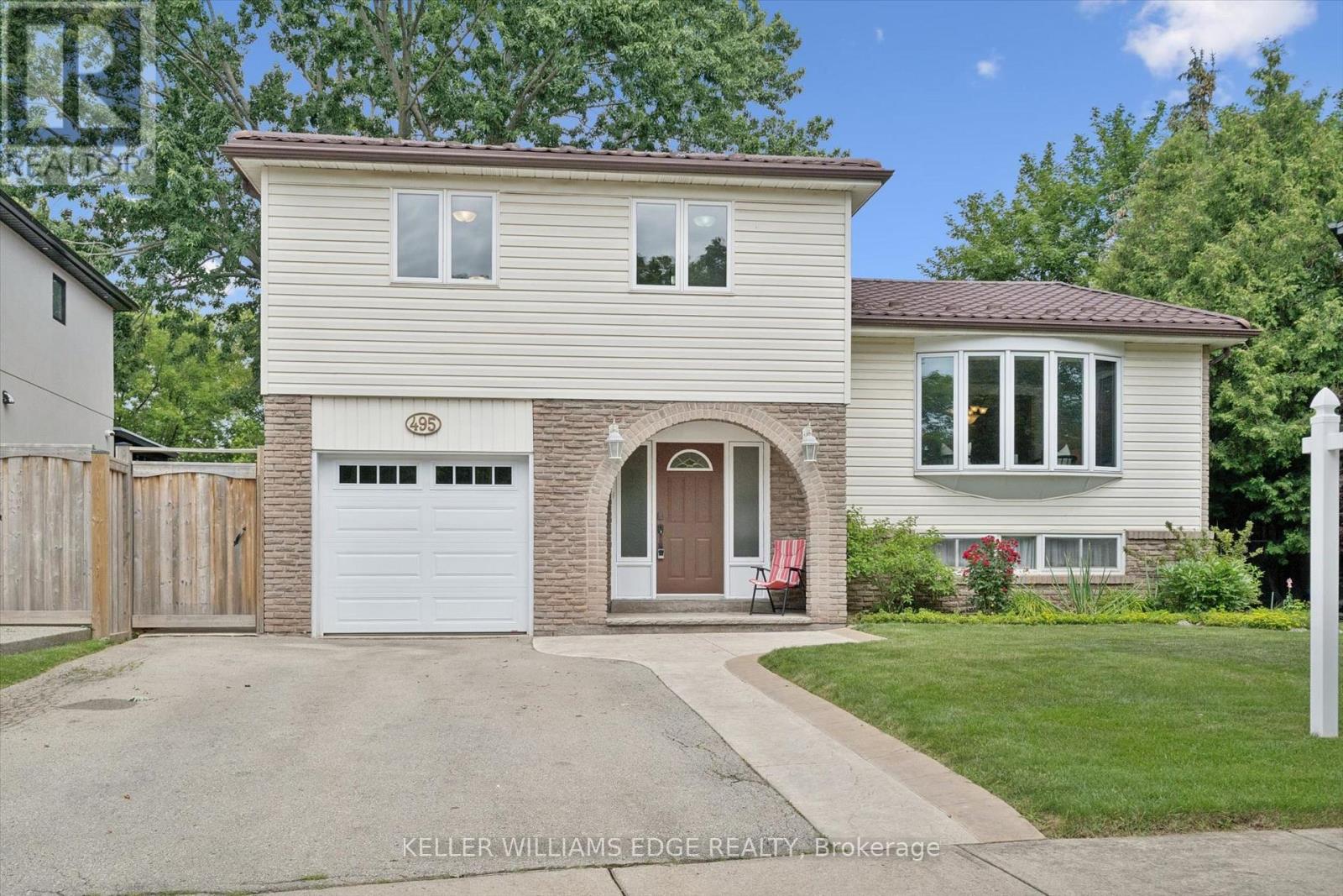 495 Tipperton Crescent, Oakville, Ontario  L6L 5E1 - Photo 2 - W13556558