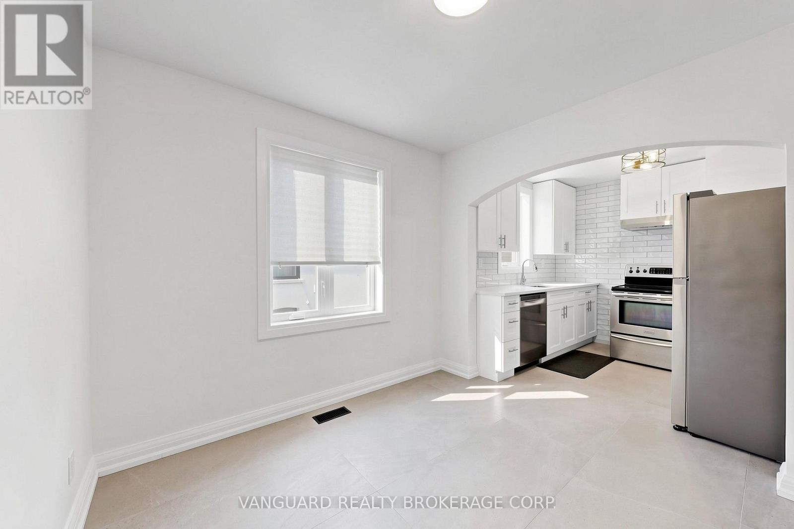 22 Nash Drive, Toronto, Ontario  M3M 2L3 - Photo 10 - W13556640