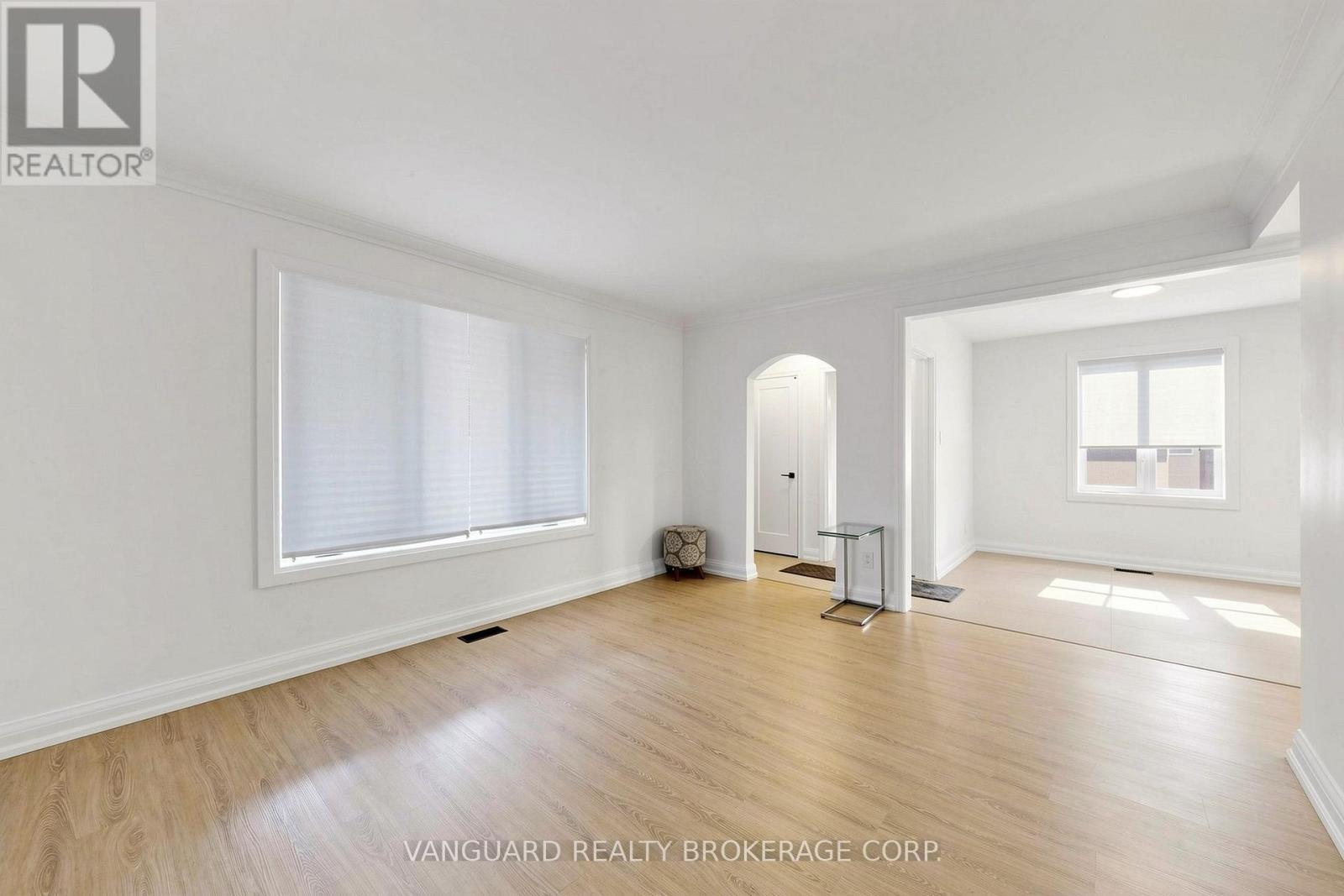 22 Nash Drive, Toronto, Ontario  M3M 2L3 - Photo 7 - W13556640