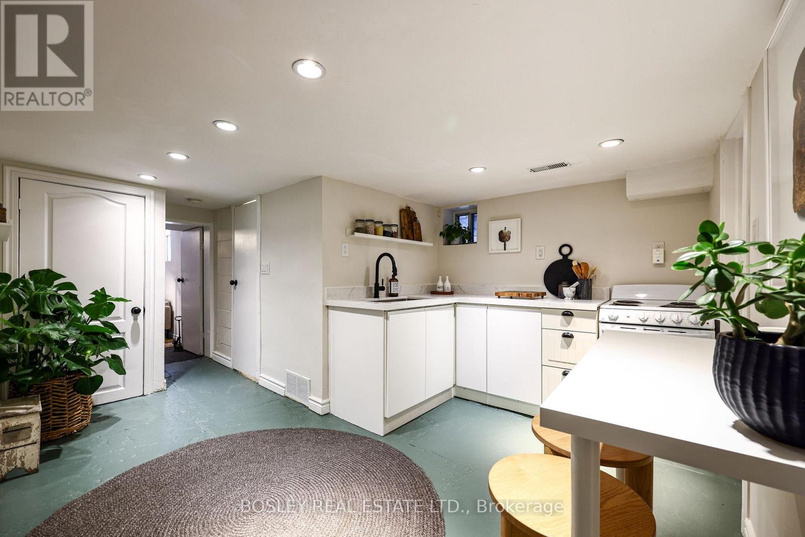 Bsmt - 16 Hallam Street, Toronto, Ontario  M6G 1W2 - Photo 15 - W13556716