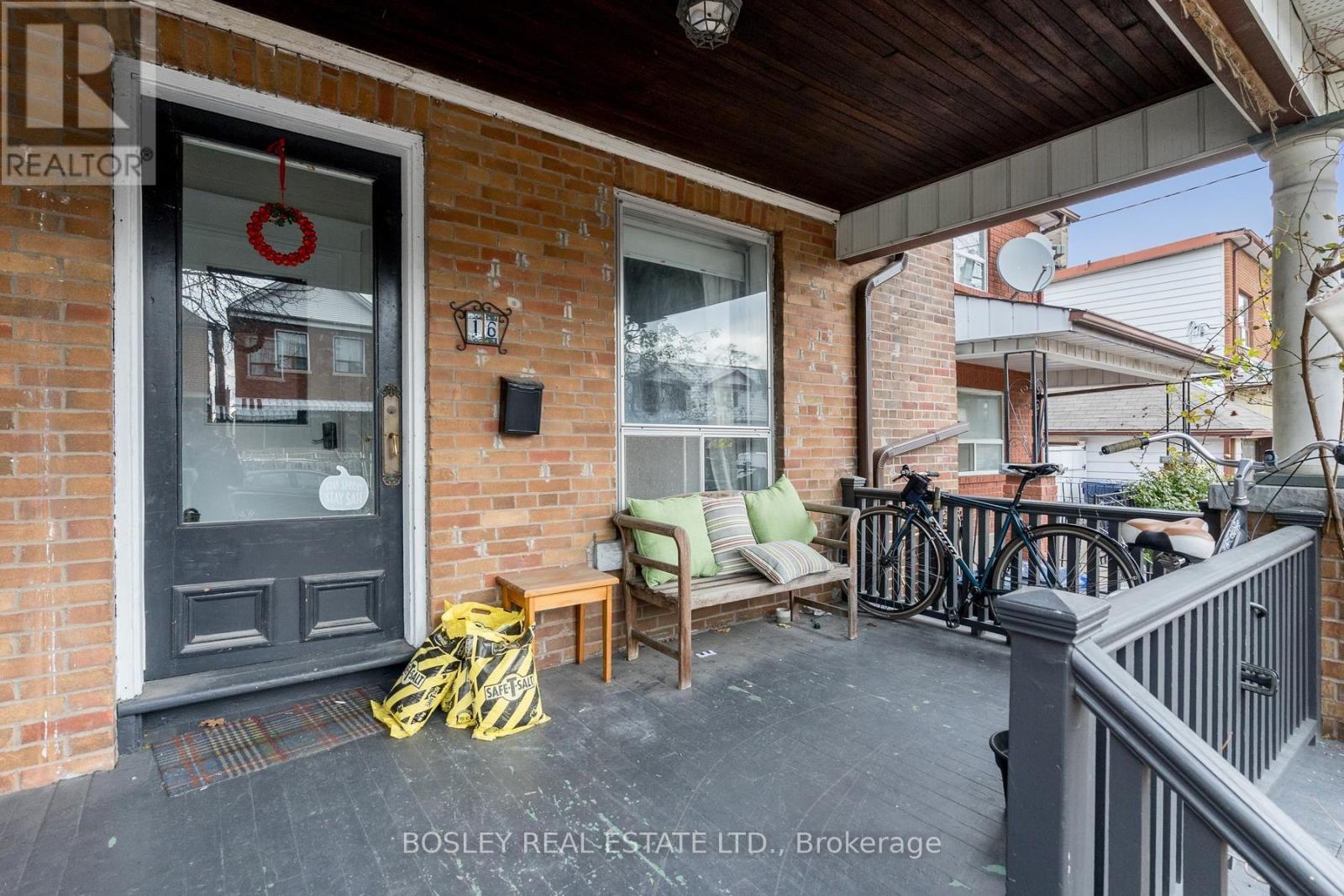 Bsmt - 16 Hallam Street, Toronto, Ontario  M6G 1W2 - Photo 2 - W13556716