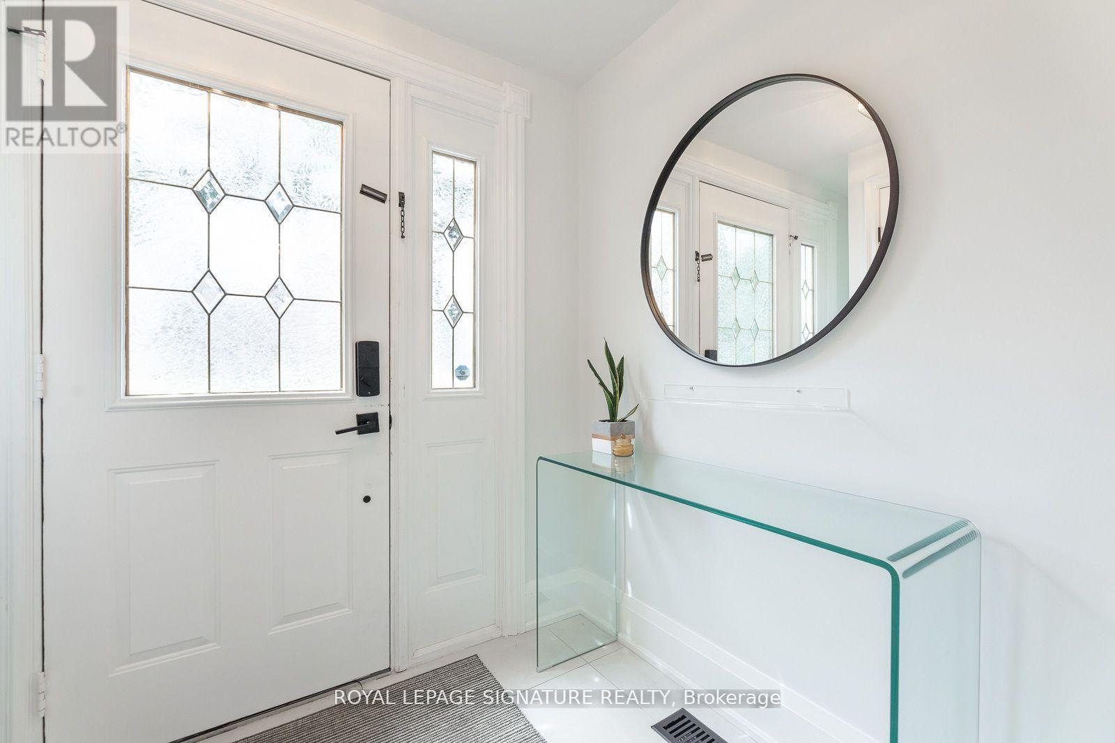 437 Watson Avenue, Oakville, Ontario  L6J 3W1 - Photo 3 - W13556740