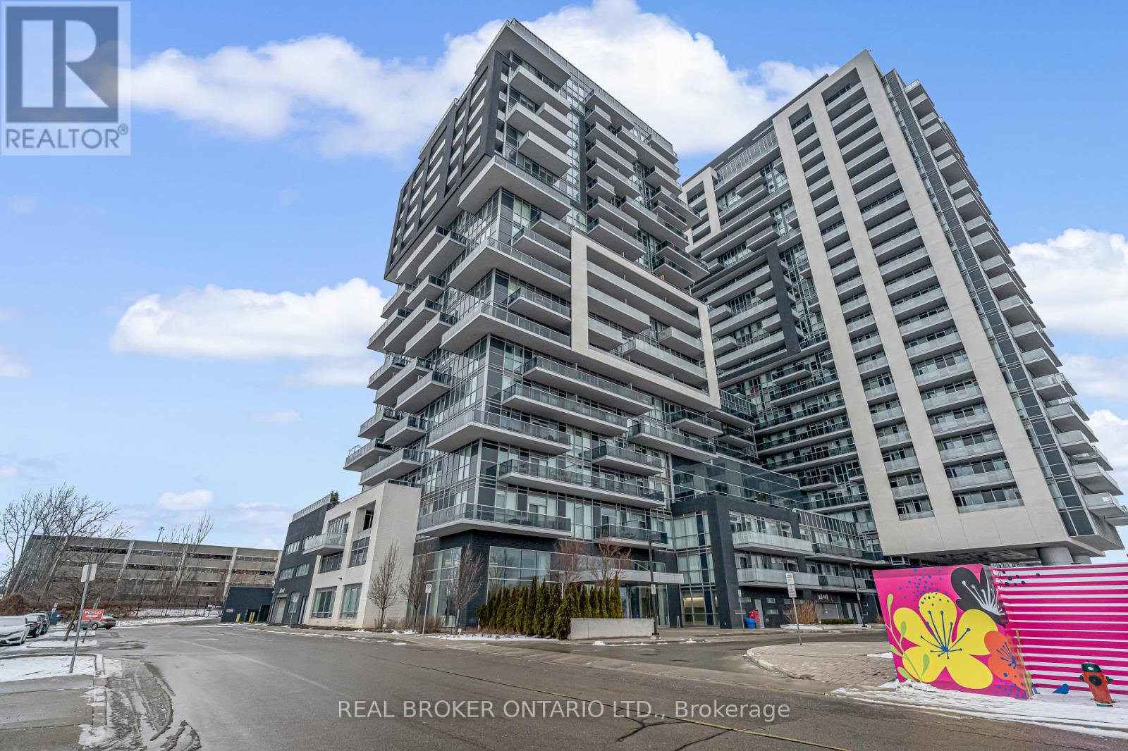 607 - 2093 Fairview Street, Burlington, Ontario  L7R 0E6 - Photo 2 - W13556782