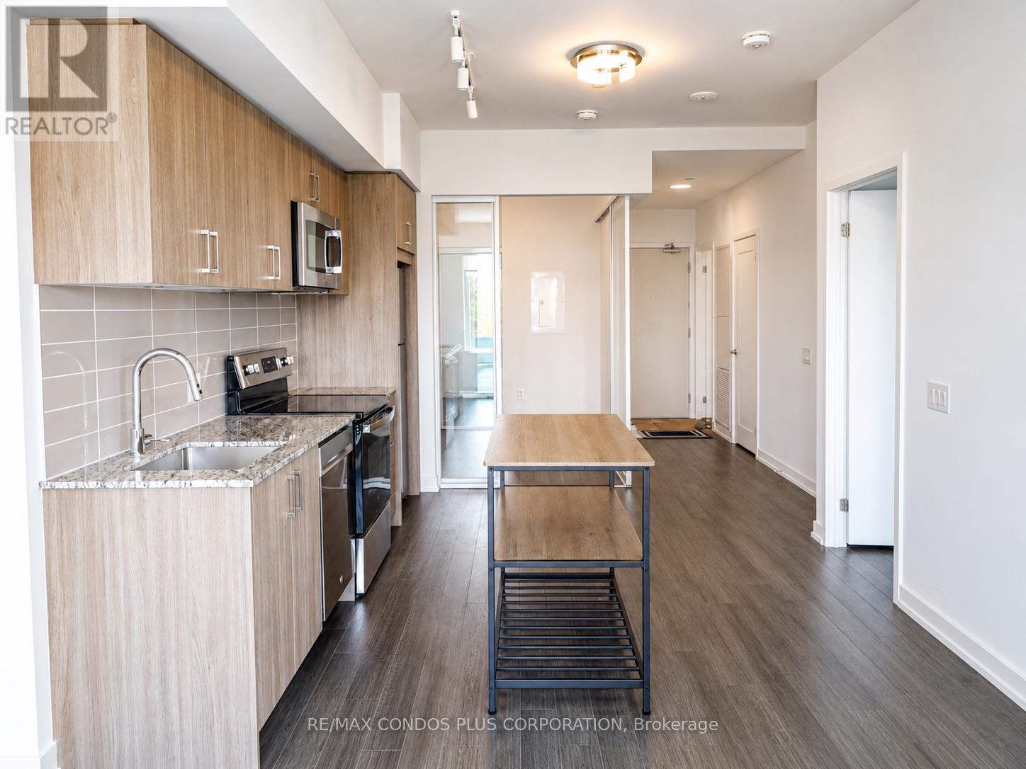 424 - 4010 Eglinton Avenue W, Toronto, Ontario  M9A 0G5 - Photo 3 - W13556810