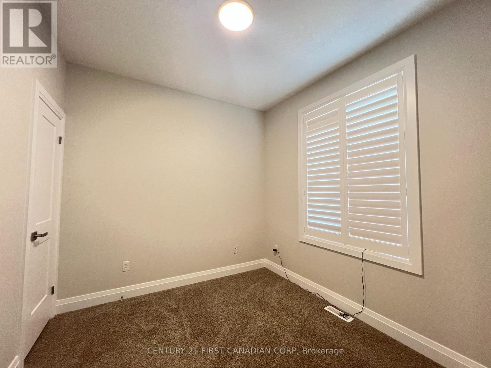 38 Compass Trail, Central Elgin, Ontario  N5L 1J8 - Photo 11 - X13555506