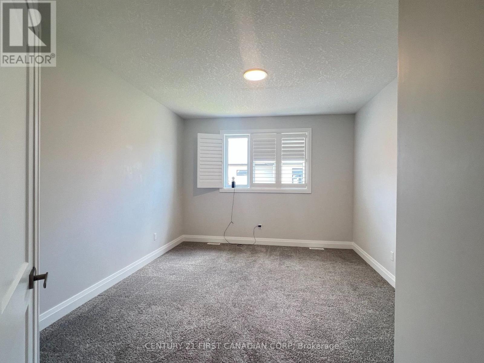 38 Compass Trail, Central Elgin, Ontario  N5L 1J8 - Photo 9 - X13555506