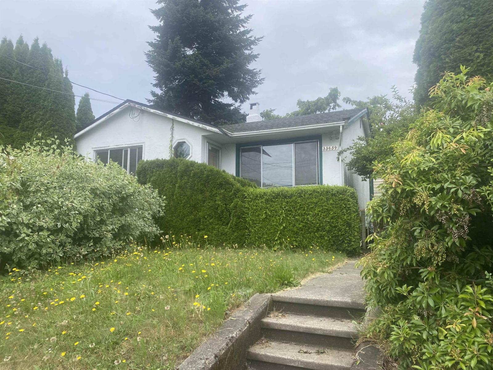 33659 5th Avenue, Mission, British Columbia  V2V 1X1 - Photo 2 - R3145376