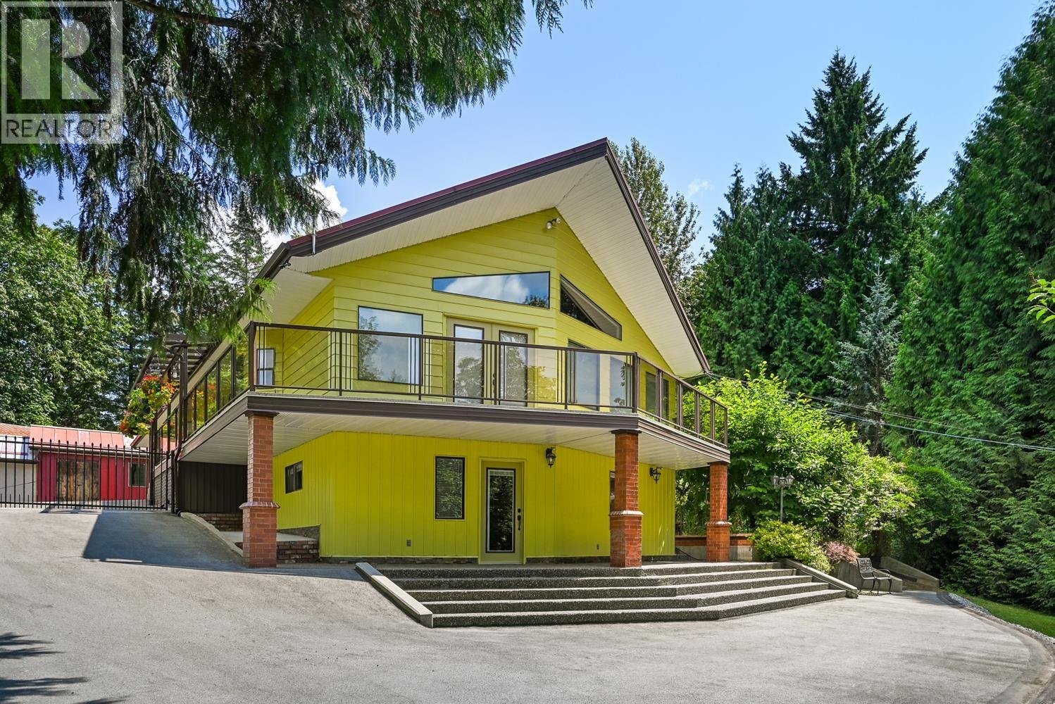 24089 LOUGHEED HIGHWAY, Maple Ridge, British Columbia