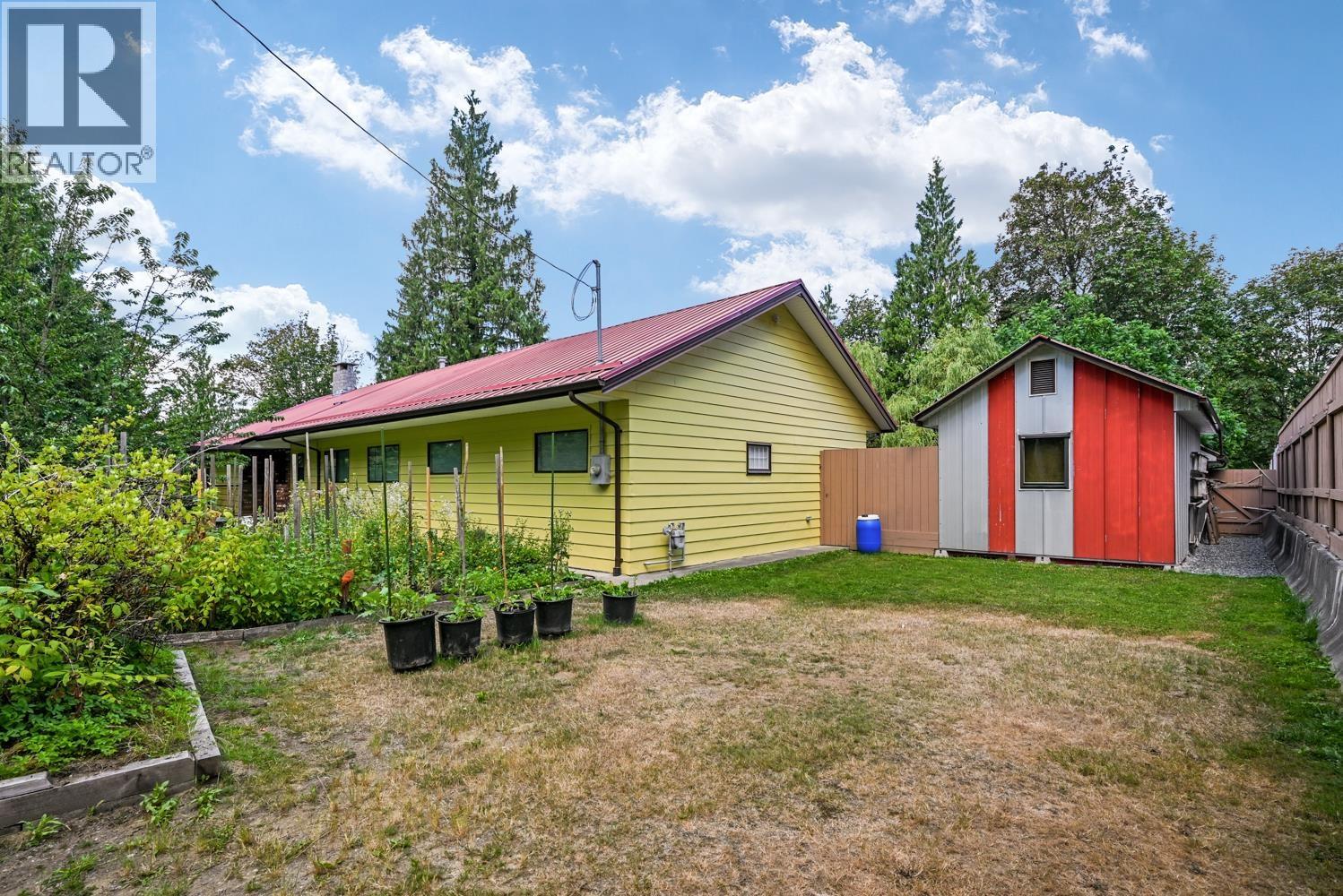 24089 Lougheed Highway, Maple Ridge, British Columbia V2W 1G2 - Photo 5 - R3145415
