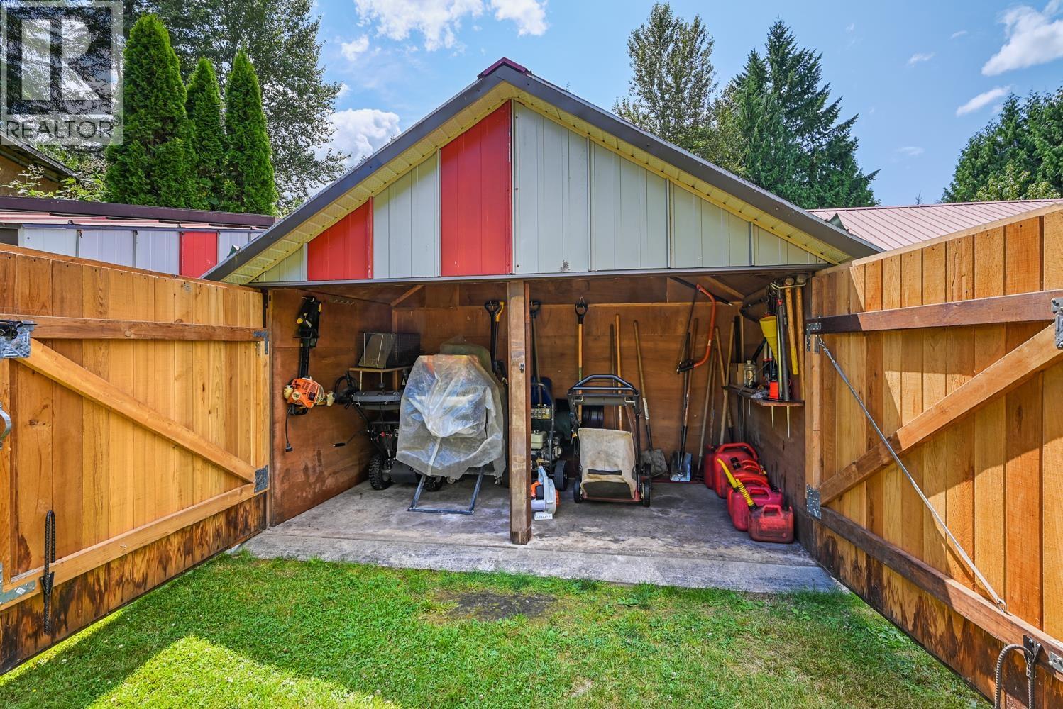 24089 Lougheed Highway, Maple Ridge, British Columbia V2W 1G2 - Photo 12 - R3145415