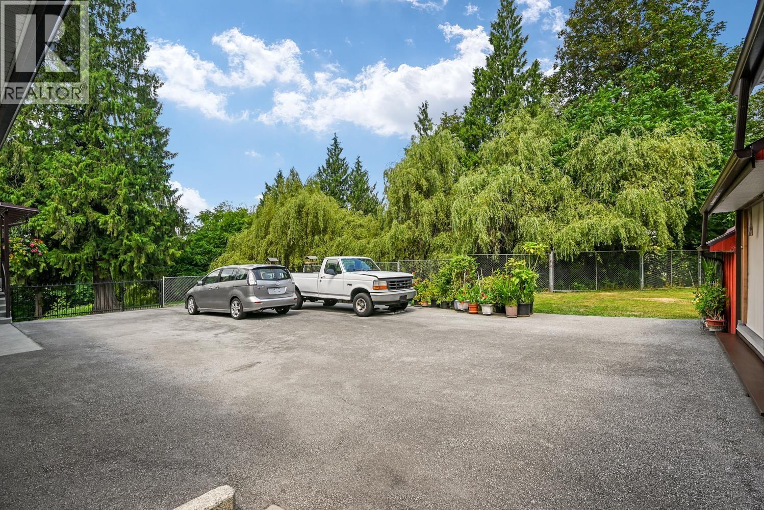 24089 Lougheed Highway, Maple Ridge, British Columbia V2W 1G2 - Photo 6 - R3145415