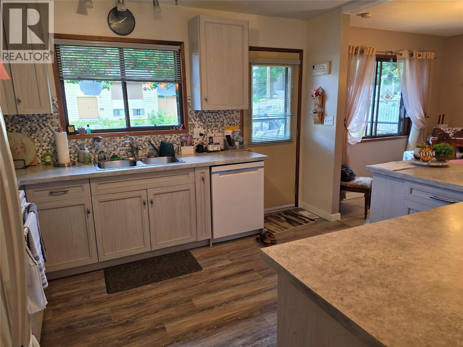 2201 Falls Street, Nelson, British Columbia V1L 1K6 - Photo 6 - 10394451