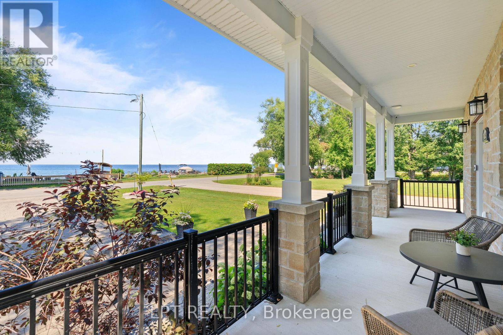 165 Lake Drive E, Georgina, Ontario  L4P 3E9 - Photo 6 - N13444336