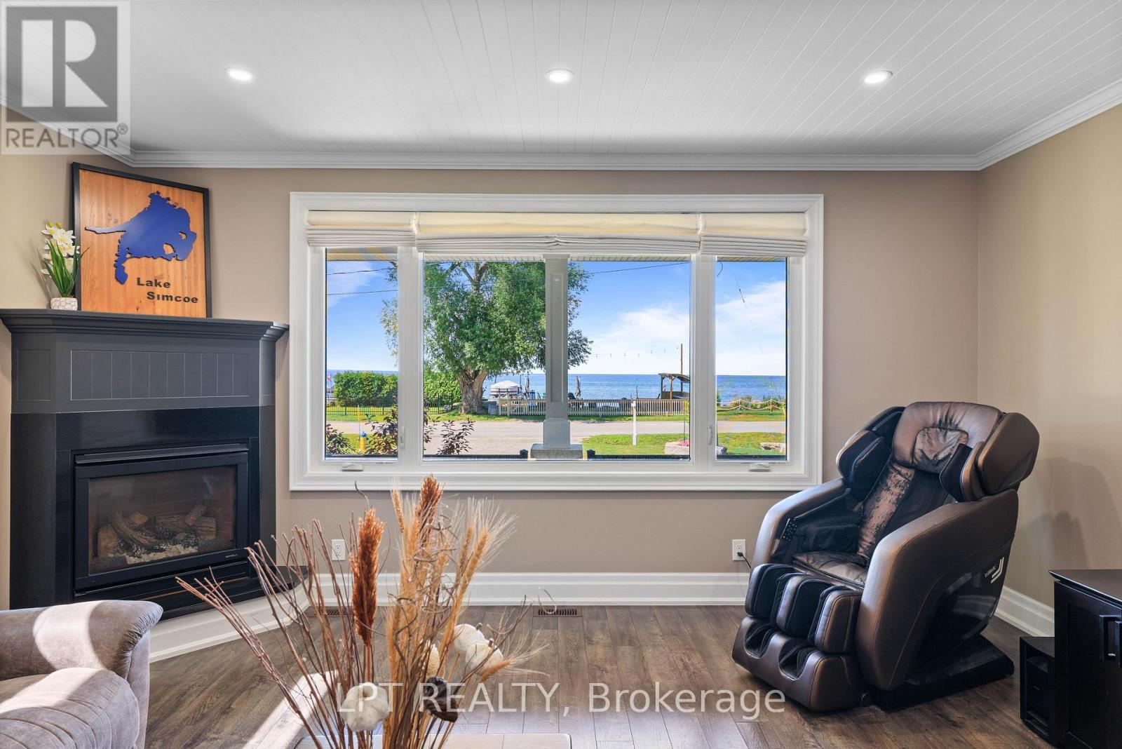 165 Lake Drive E, Georgina, Ontario  L4P 3E9 - Photo 7 - N13444336