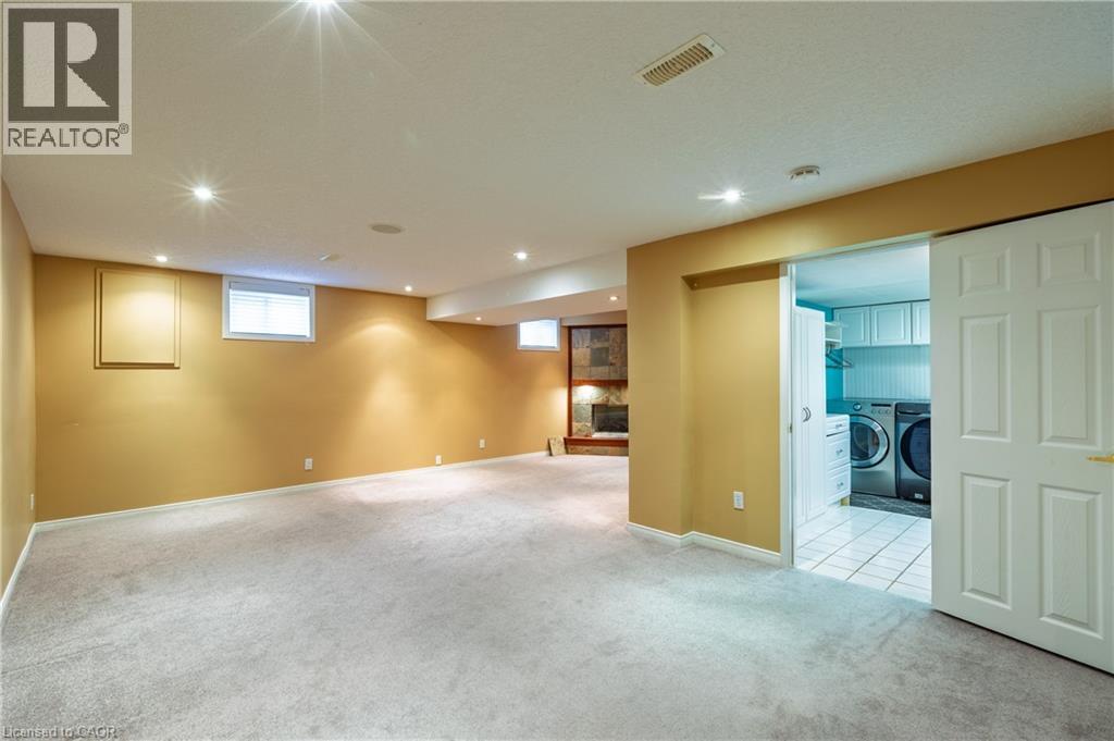 48 Windermere Court, Kitchener, Ontario  N2N 2W4 - Photo 33 - 40847591