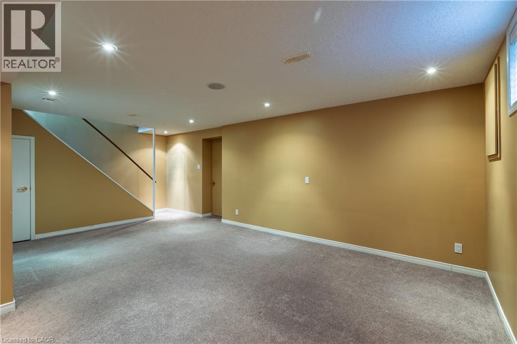 48 Windermere Court, Kitchener, Ontario  N2N 2W4 - Photo 35 - 40847591