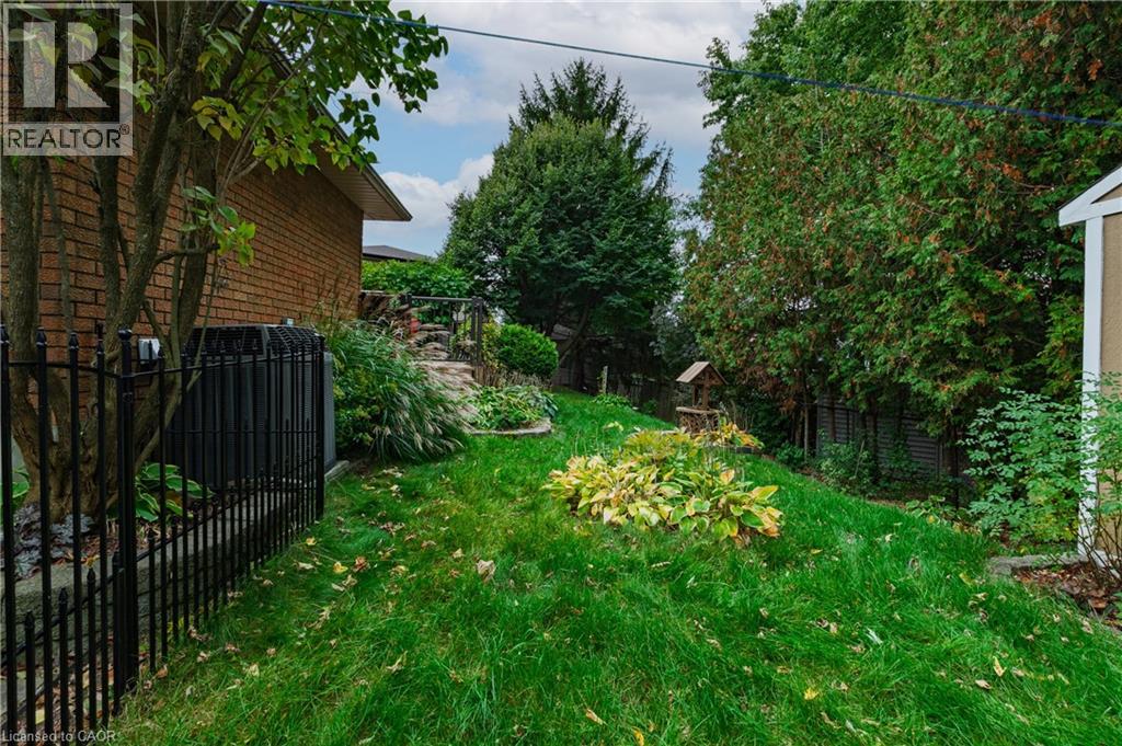 48 Windermere Court, Kitchener, Ontario  N2N 2W4 - Photo 43 - 40847591