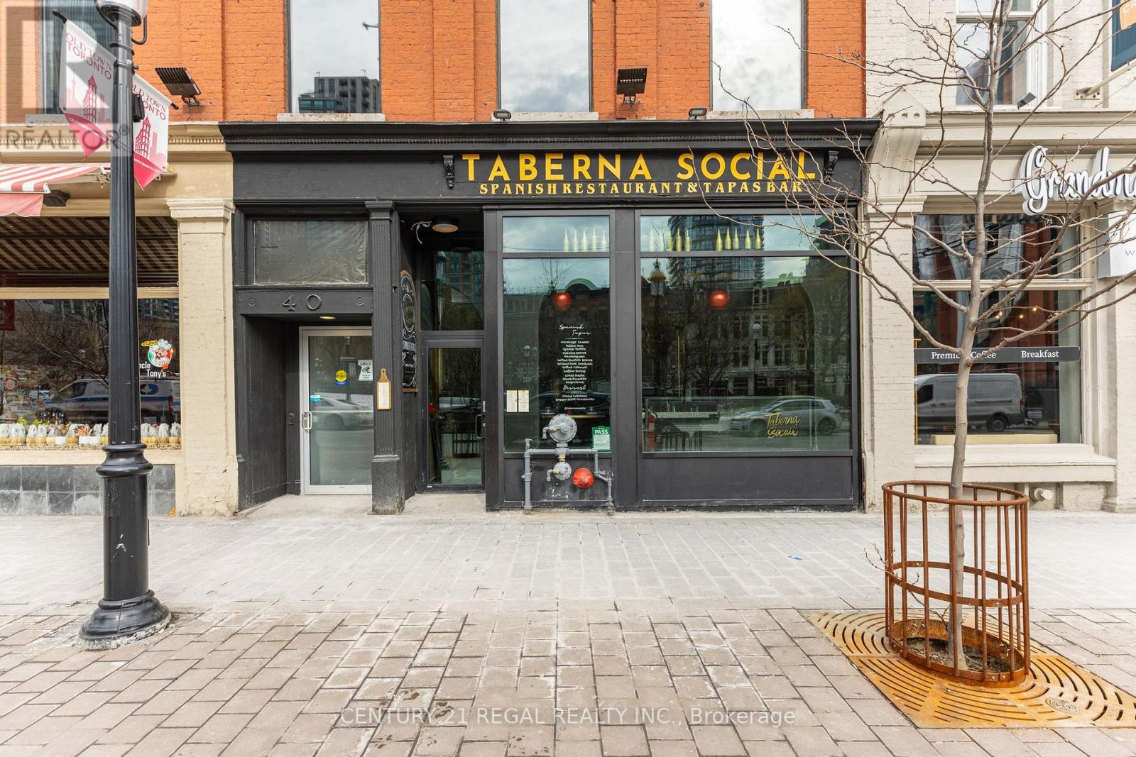 40 WELLINGTON STREET E, Toronto, Ontario