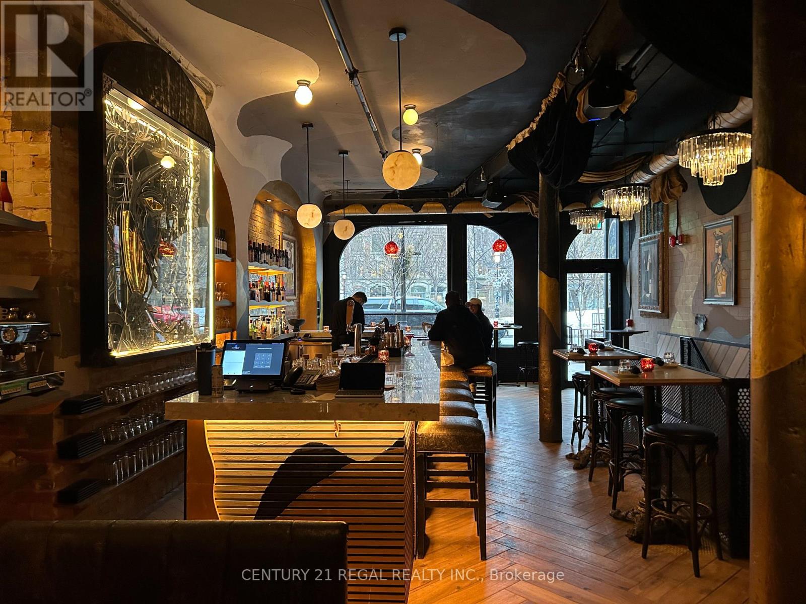 40 Wellington Street E, Toronto, Ontario  M5E 1E3 - Photo 2 - C13556948