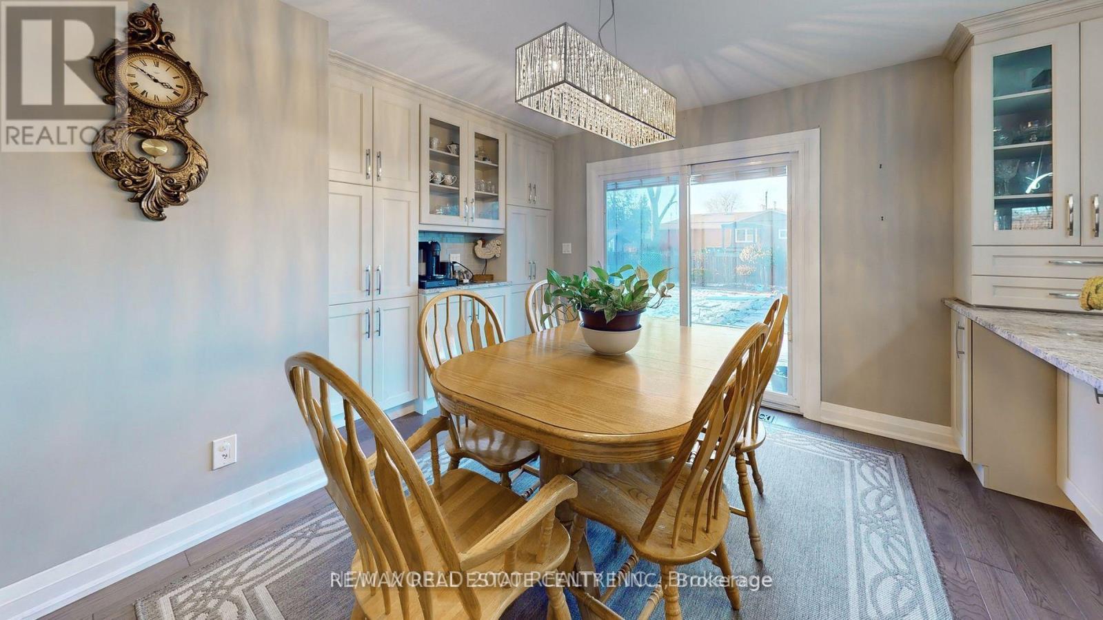 10 Suburban Drive W, Mississauga, Ontario L5N 1G5 - Photo 14 - W13556906