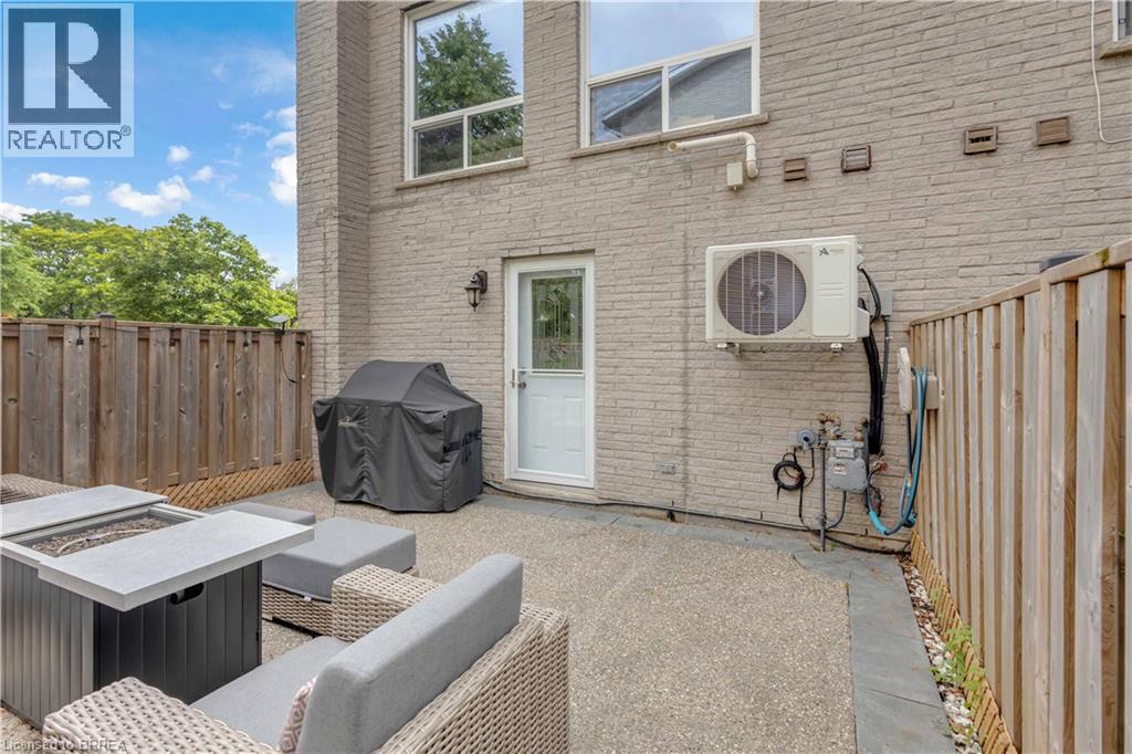1155 Paramount Drive Unit# 22, Stoney Creek, Ontario  L8J 2N4 - Photo 34 - 40844649