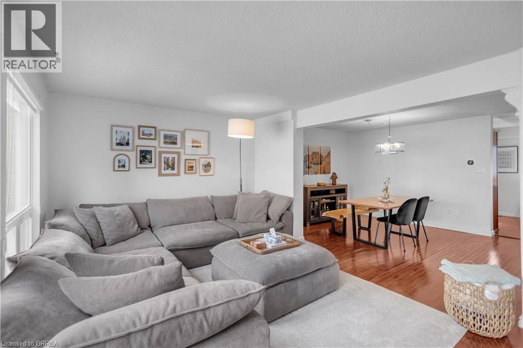 1155 Paramount Drive Unit# 22, Stoney Creek, Ontario  L8J 2N4 - Photo 4 - 40844649