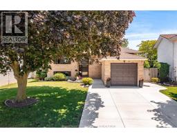384 AMBERLY CRESCENT, Tecumseh, Ontario