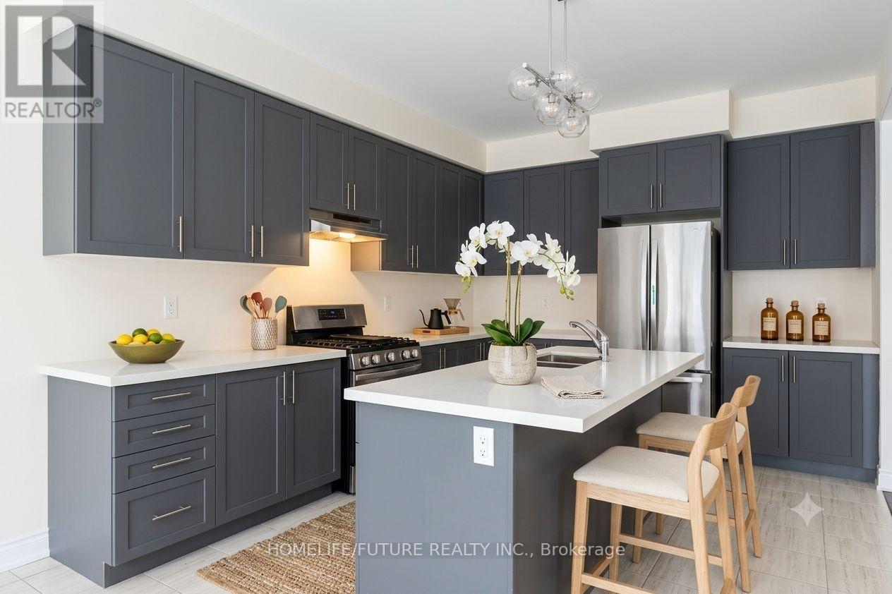 227 Heritage Street, Bradford West Gwillimbury, Ontario  L3Z 4M6 - Photo 4 - N13553114