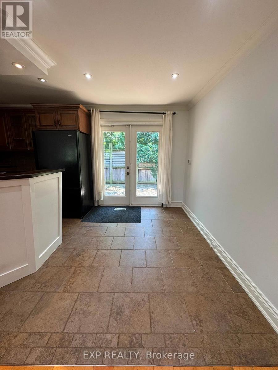 Upper - 1175 Pinegrove Road, Oakville, Ontario  L6L 2W3 - Photo 4 - W13465406