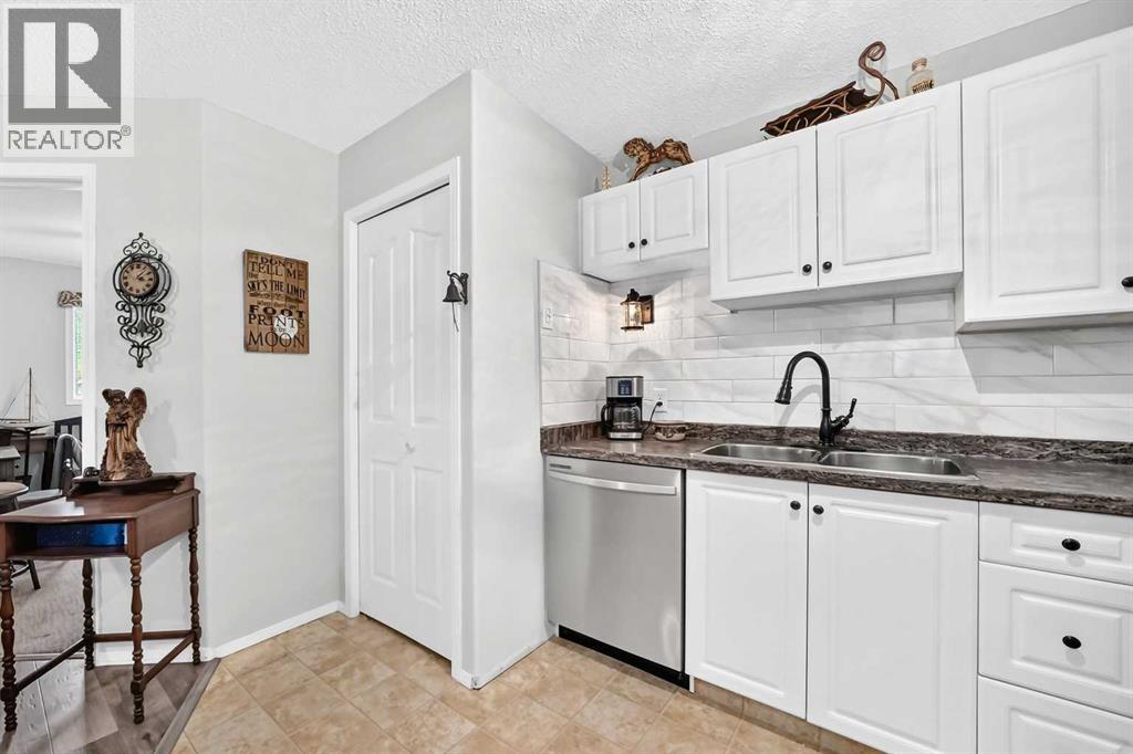 105, 5000 Somervale Court SW, Calgary, Alberta  T2Y 4M1 - Photo 18 - A2322942