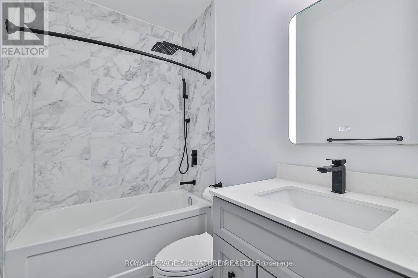 Main - 60 Belvidere Avenue, Toronto, Ontario  M6C 1P6 - Photo 15 - C13557128